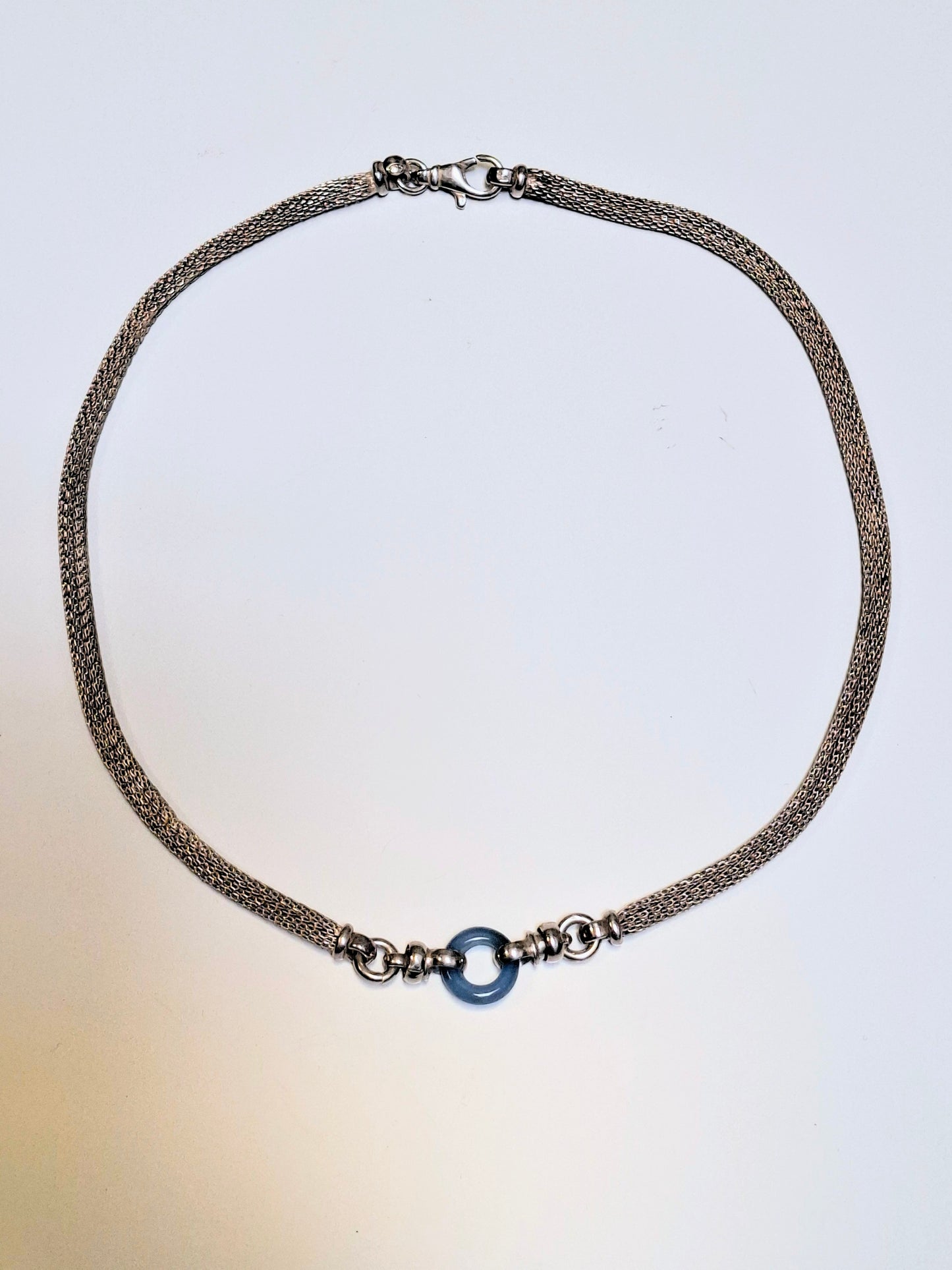 Vintage-Silberkette mit blauem Detail