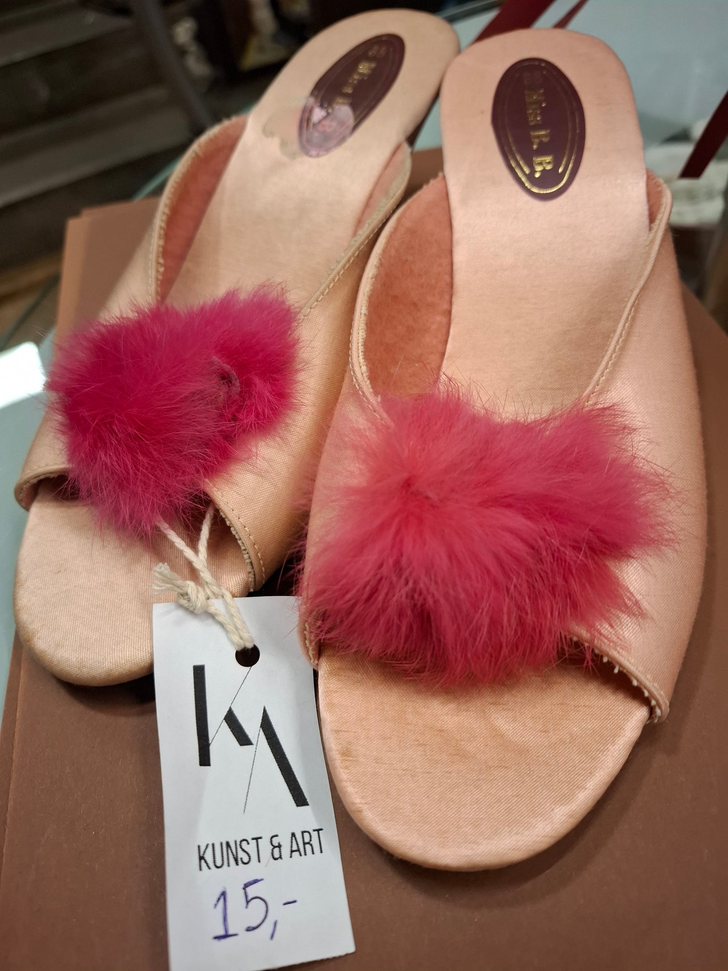 Vintage mit Box unbenutzt Champagner rosa Slipper mit Kaninchenfell Gr. 38