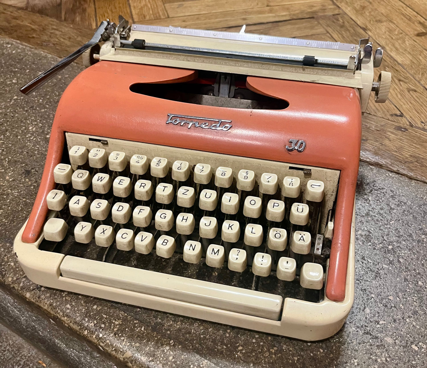 1960er Schreibmaschine Torpedo 30