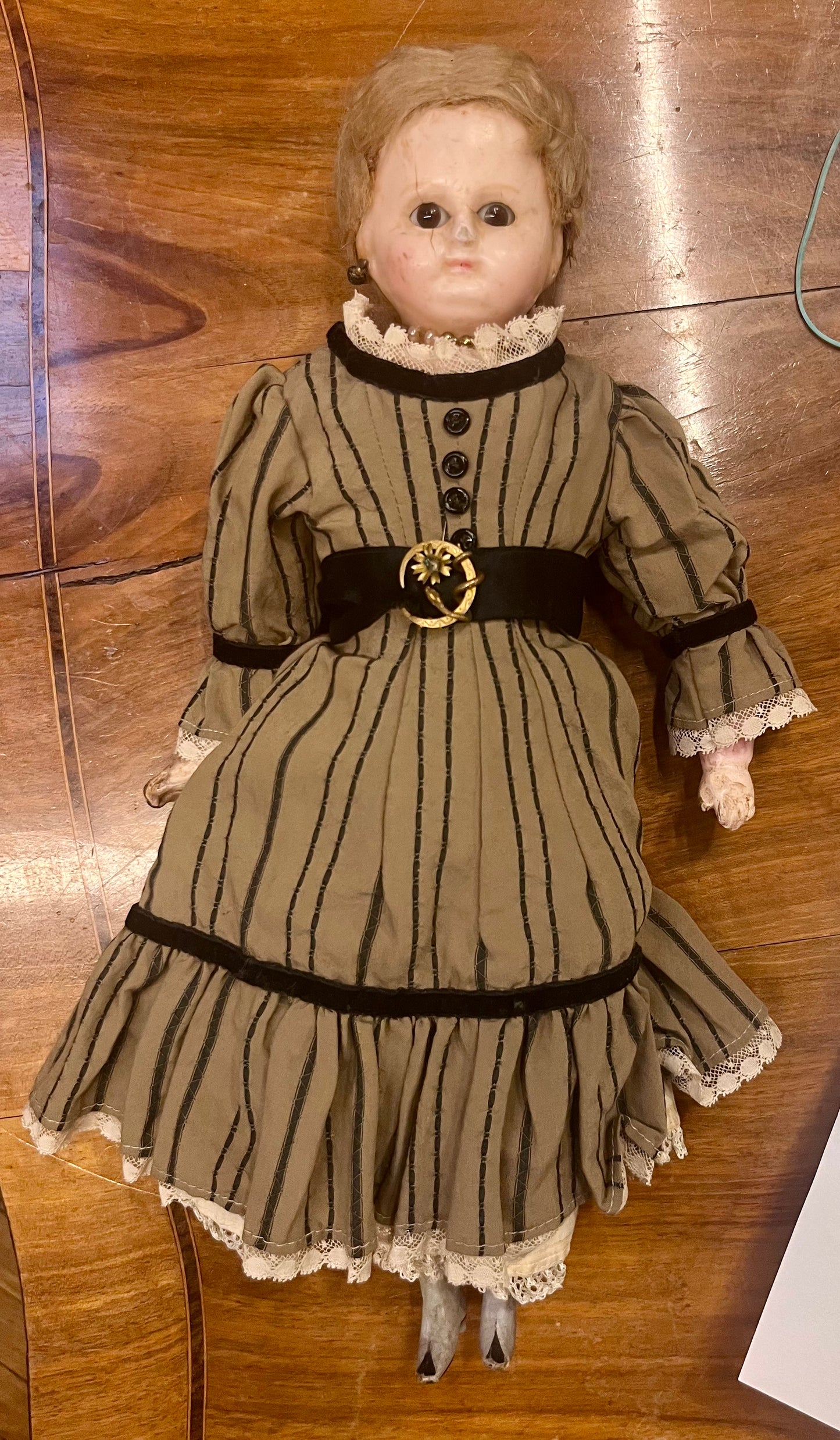 Vintage Puppe um 1900, Brustblattkopf Papiermachee mit Wachs