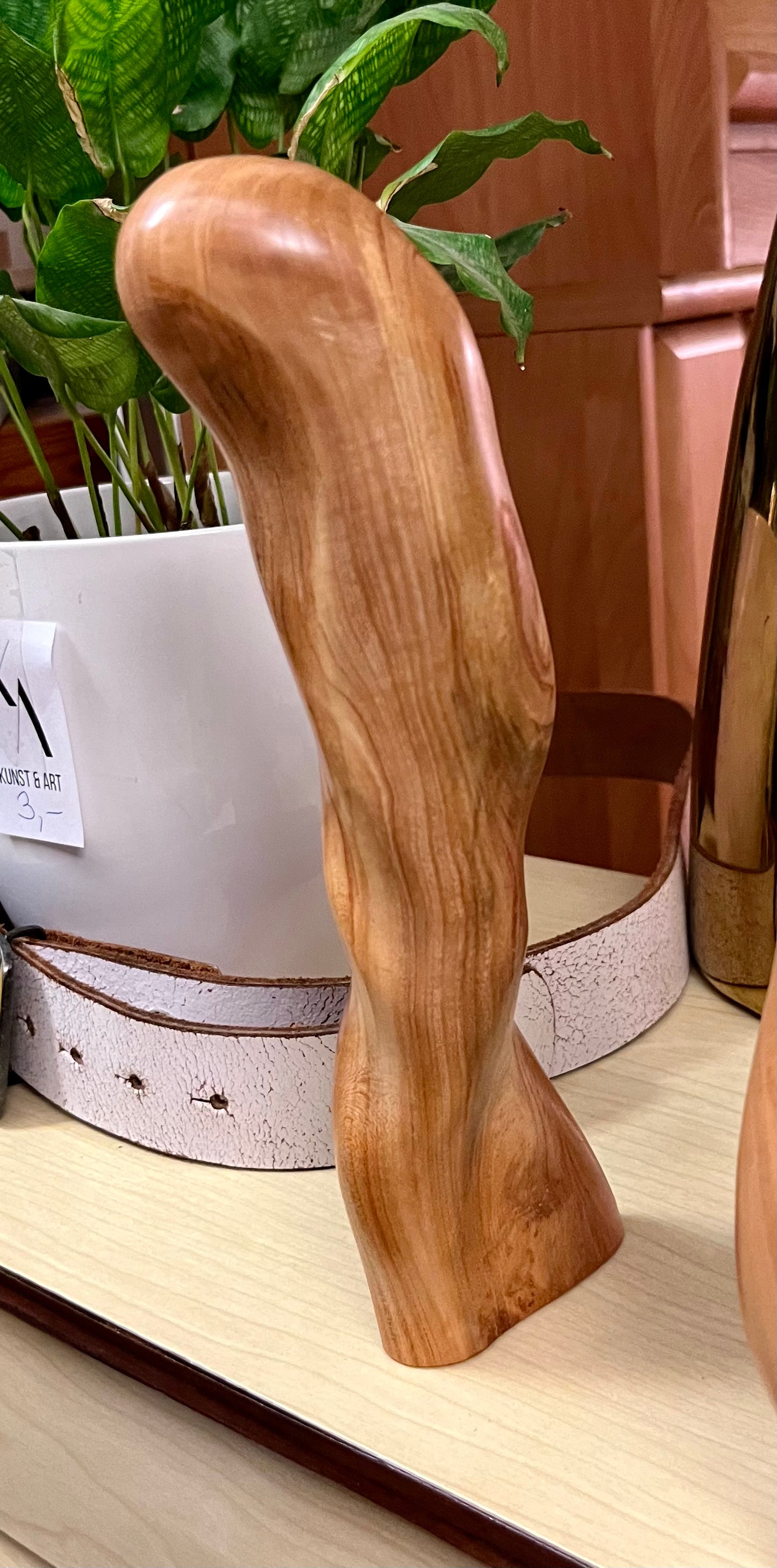 Erotische Skulptur, Apfelholz