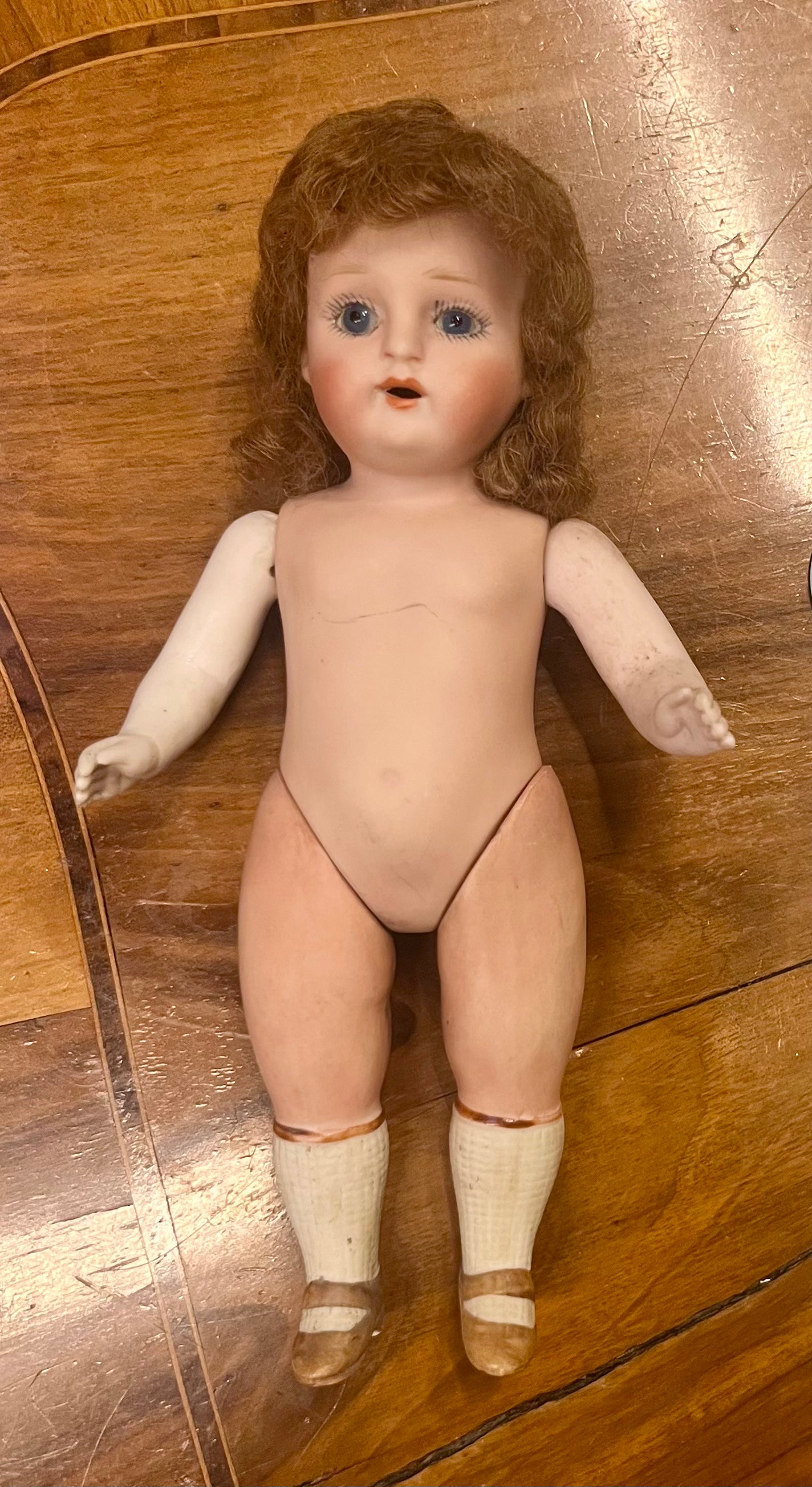 Vintage Biskuit Porzellan Puppe mit Echthaarperücke