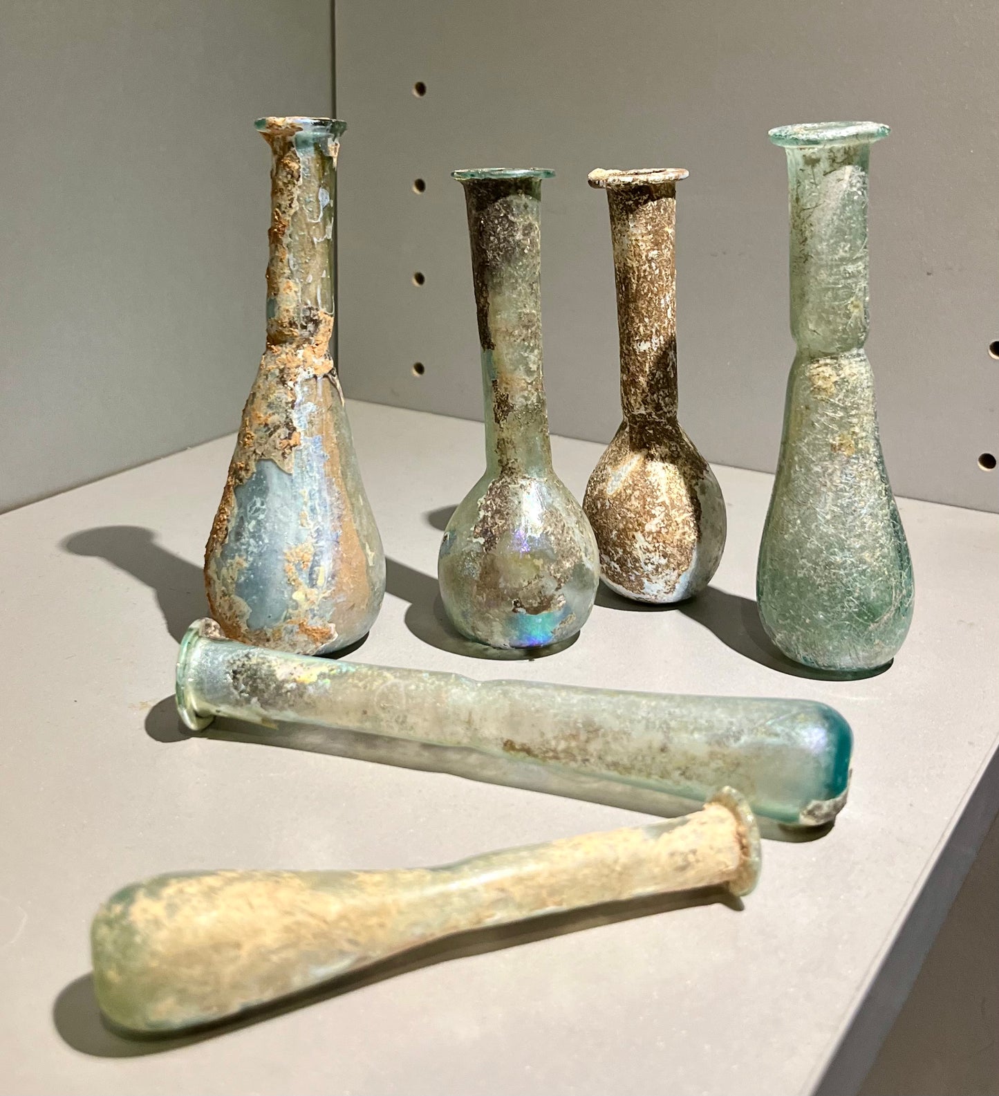 Lot 6 römische Tränenfläschchen