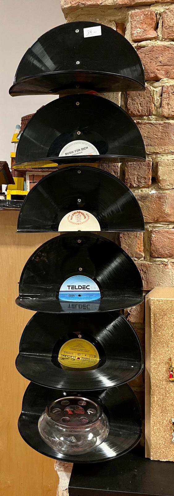 Wandregal en Schallplatten