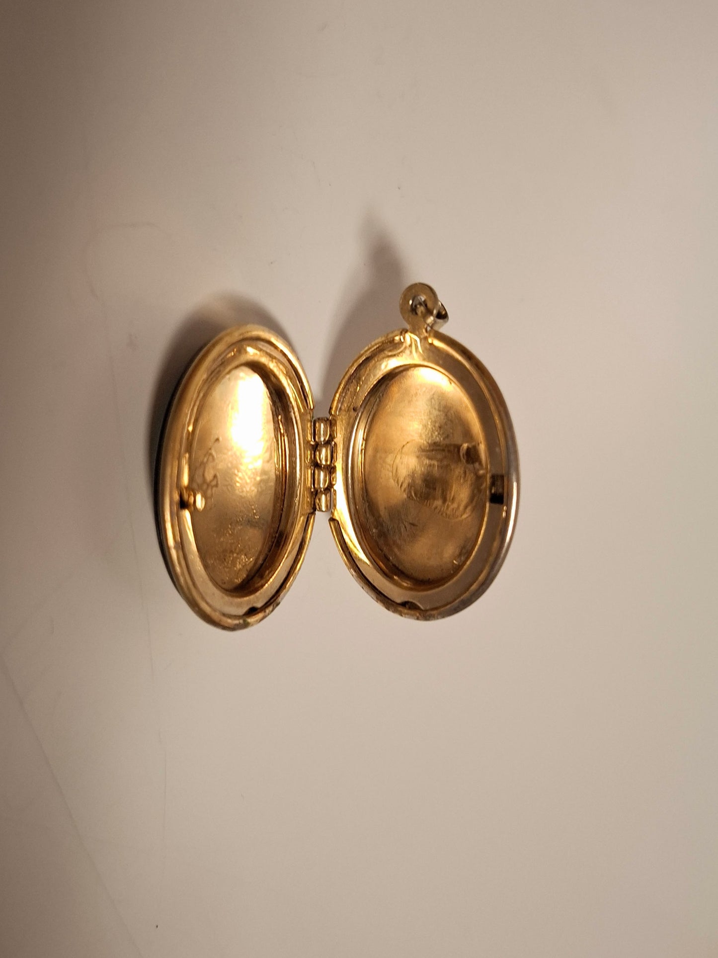 Michaela Frey medallion