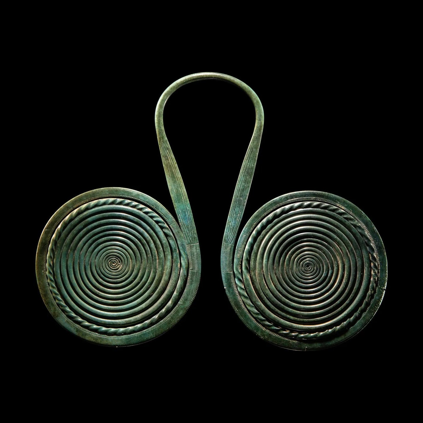 Monumentaler Brillenanhänger Typ Mintraching aus der Spätbronzezeit