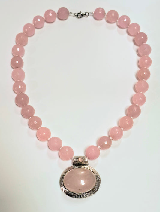 ROSENQUARZ MIT SILBER : STATEMENT-HALSKETTE