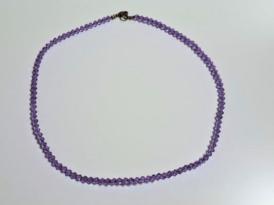 Lila Swarovski -Halskette