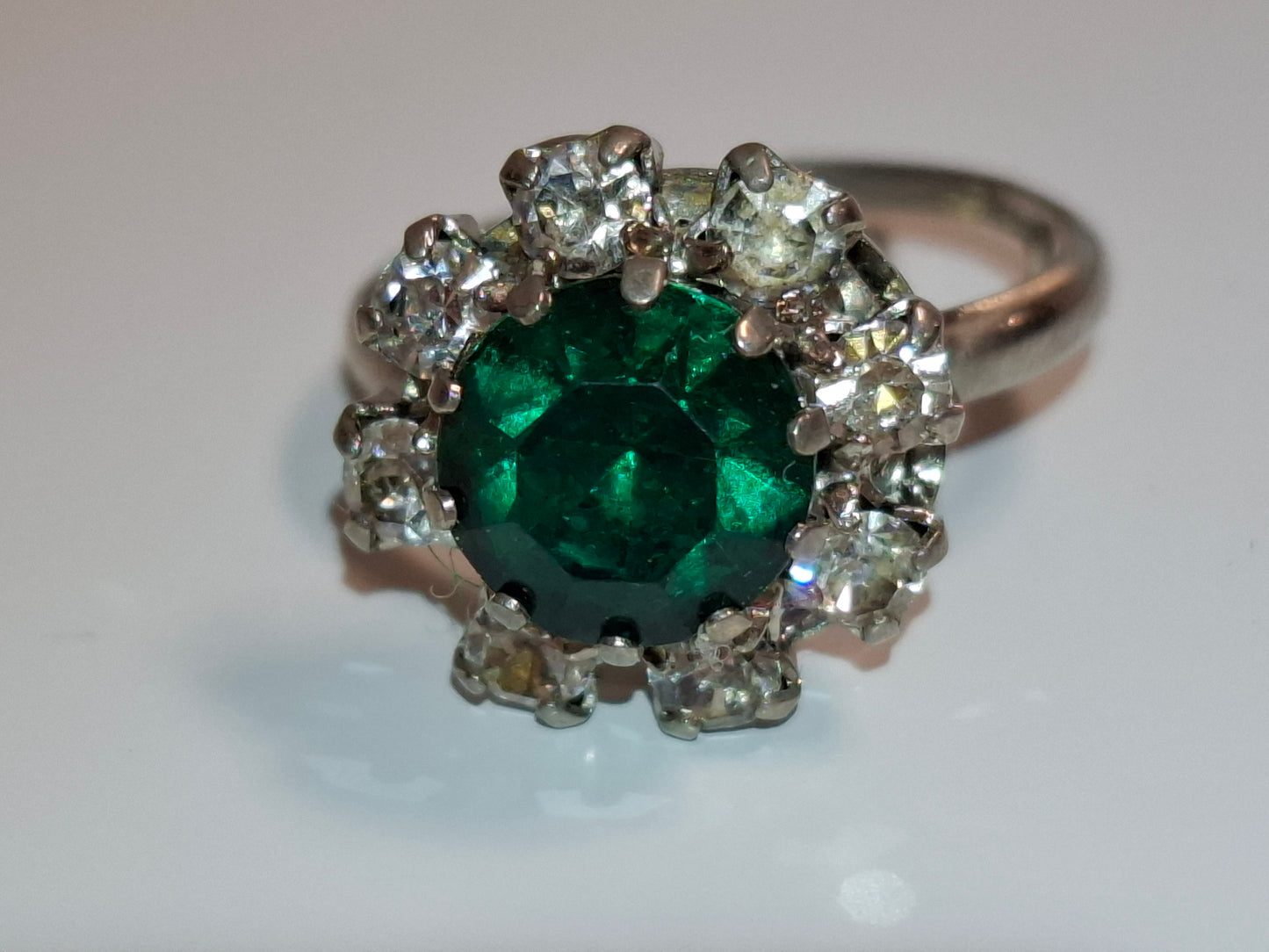 Verstellbarer Vintage Ring mit Smaragdgrün