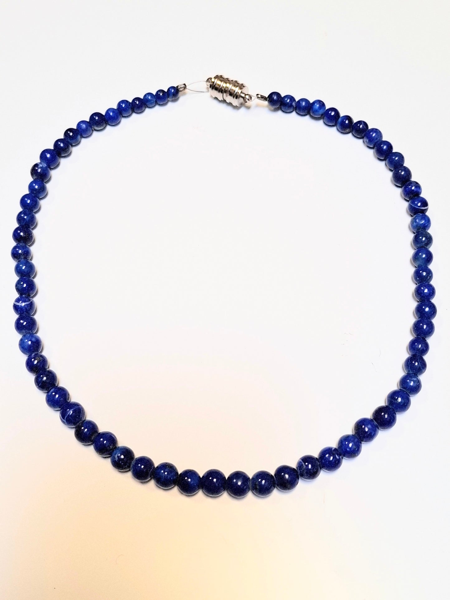 Blue Lapis lazuli Halskette mit mit silbernem Magnetverschluss