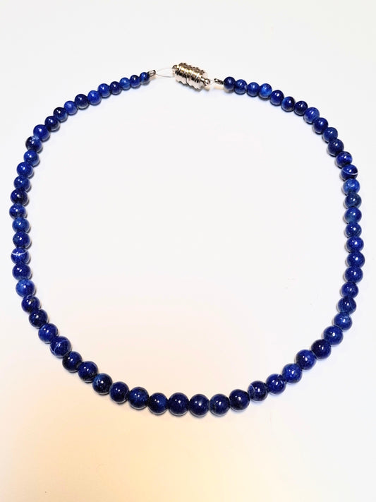 Blue Lapis lazuli Halskette mit mit silbernem Magnetverschluss