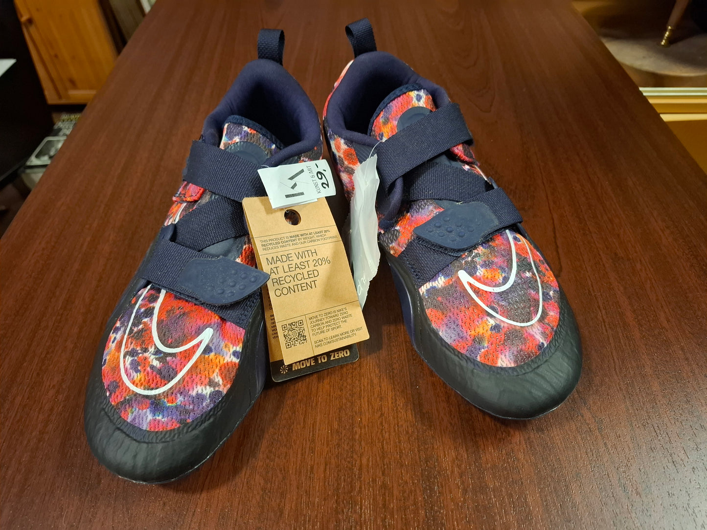 Nike studded schuhe new Gr. 42