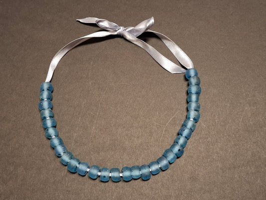 Blaue Seeglasperlen-Bandkette