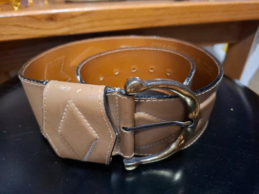 Breiter Taillengürtel aus Leder