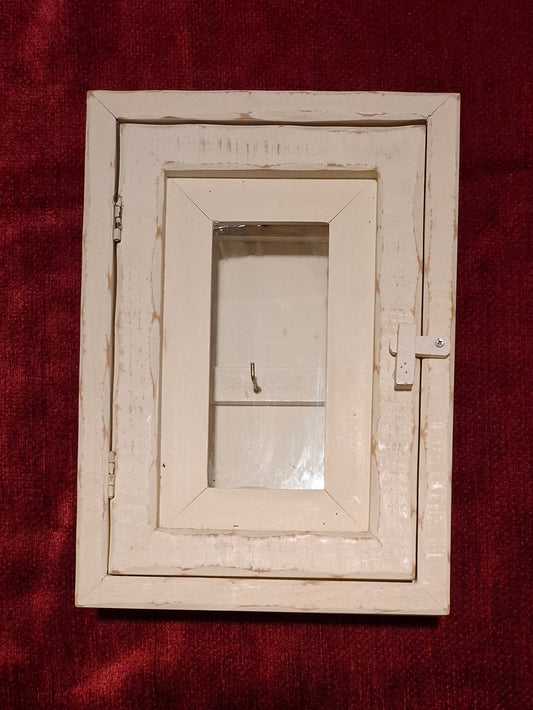 Schlüsselschrank mit Fenster