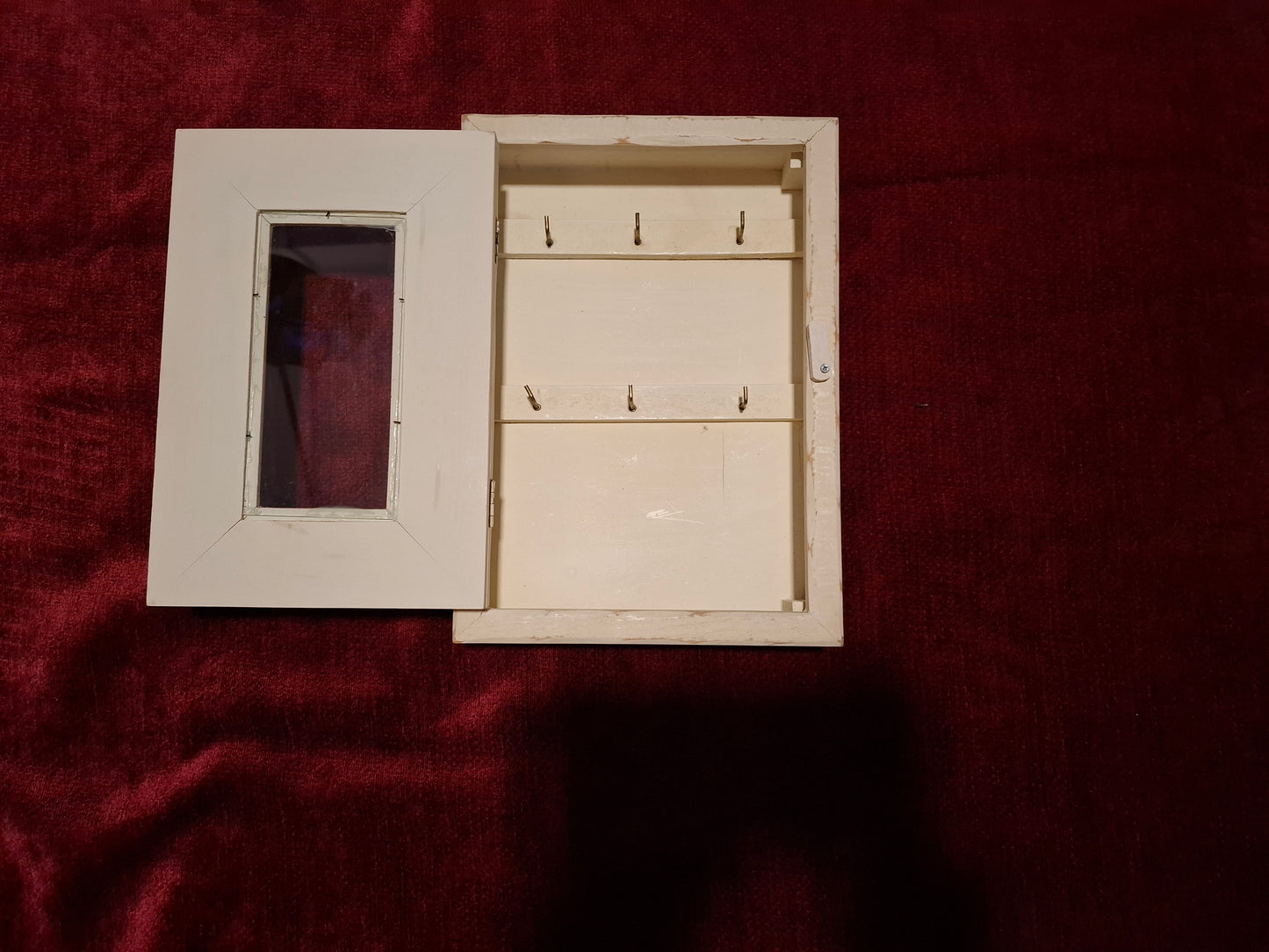 Schlüsselschrank mit Fenster