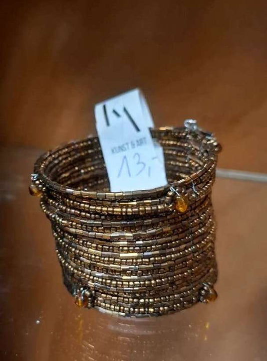 Braunes Glasperlenarmband