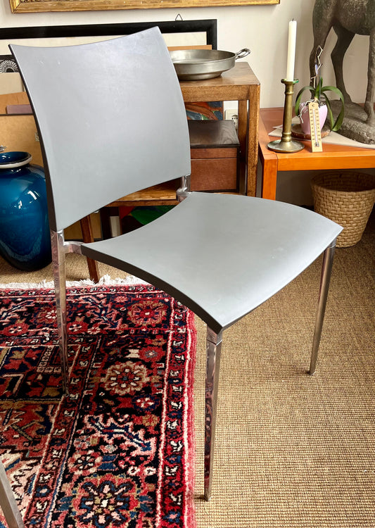 Desalto „Sand“ – grauer Designstuhl, Pocci & Dondoli
