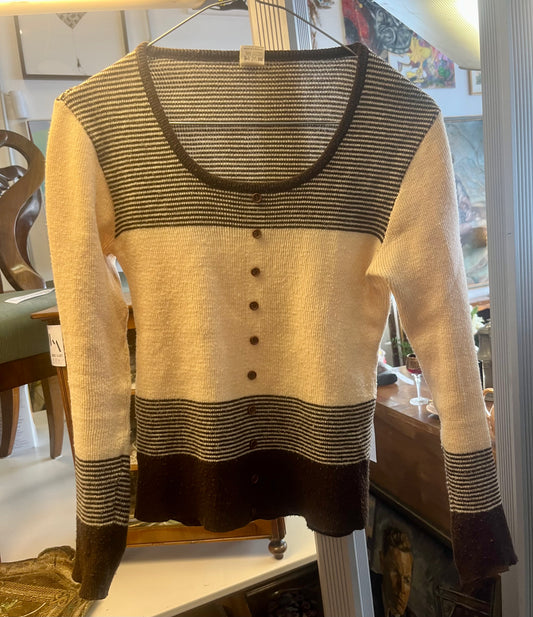Vintage Strickjacke mit Streifenmuster & Knöpfen – Creme/Braun