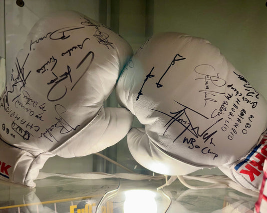WBO Champions Unterschriften Sammlung
