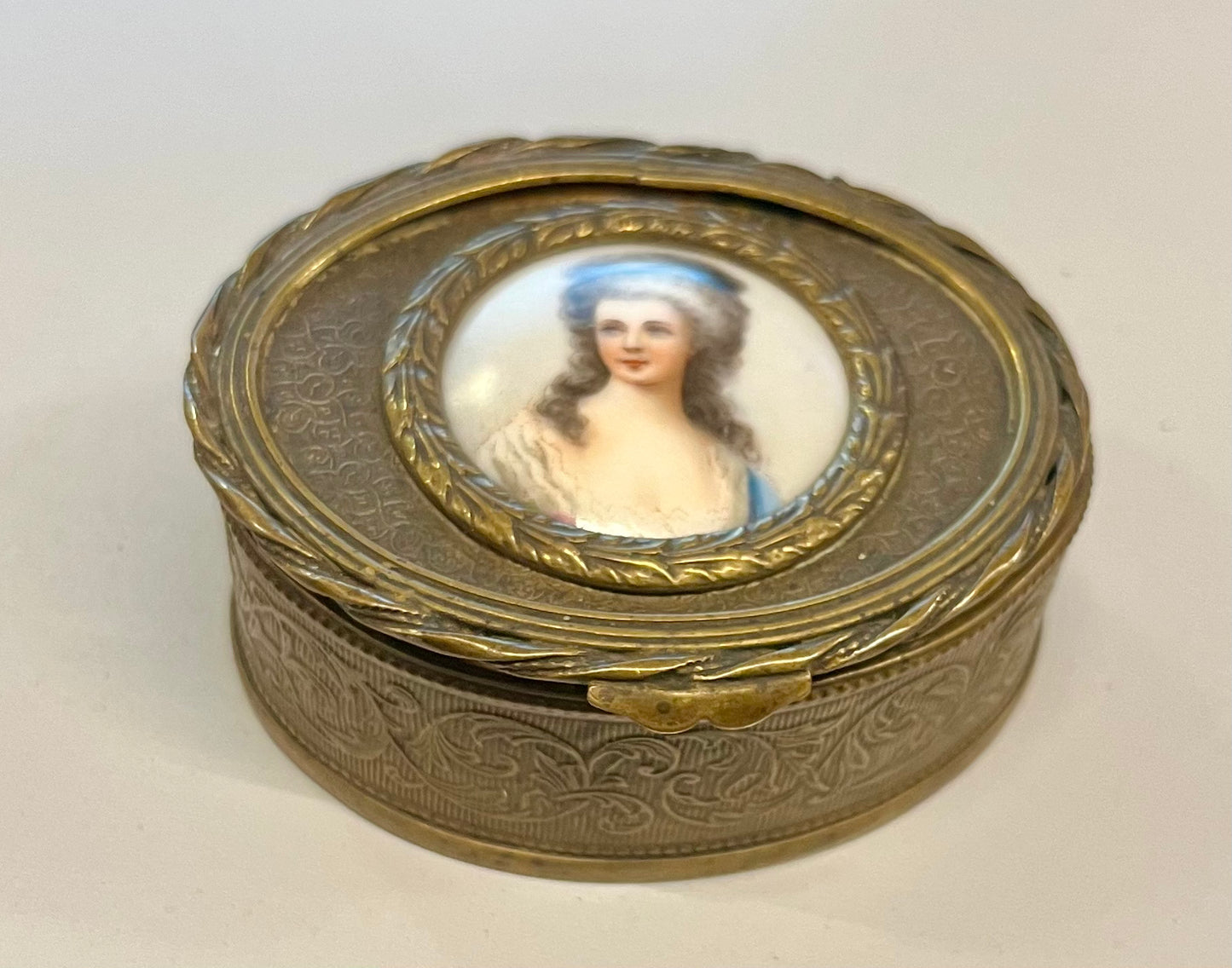 Französisches Döschen