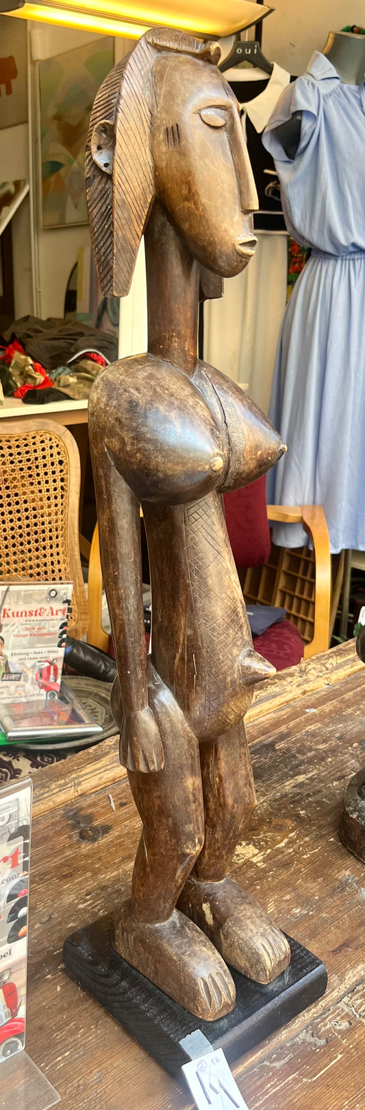 Große Statuette