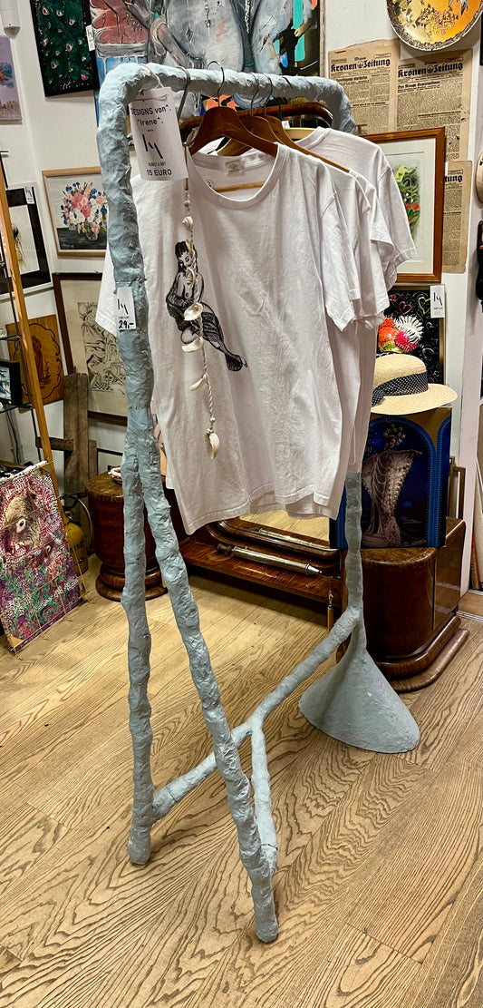 Kleiderständer Fantasy Pappmaschee