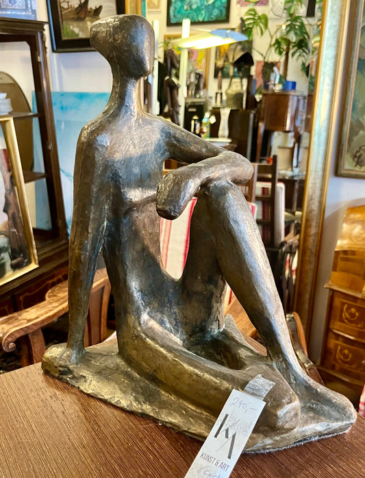 Vintage Bronzeskulptur „Die Sitzende“ – Modernistische Figurenskulptur
