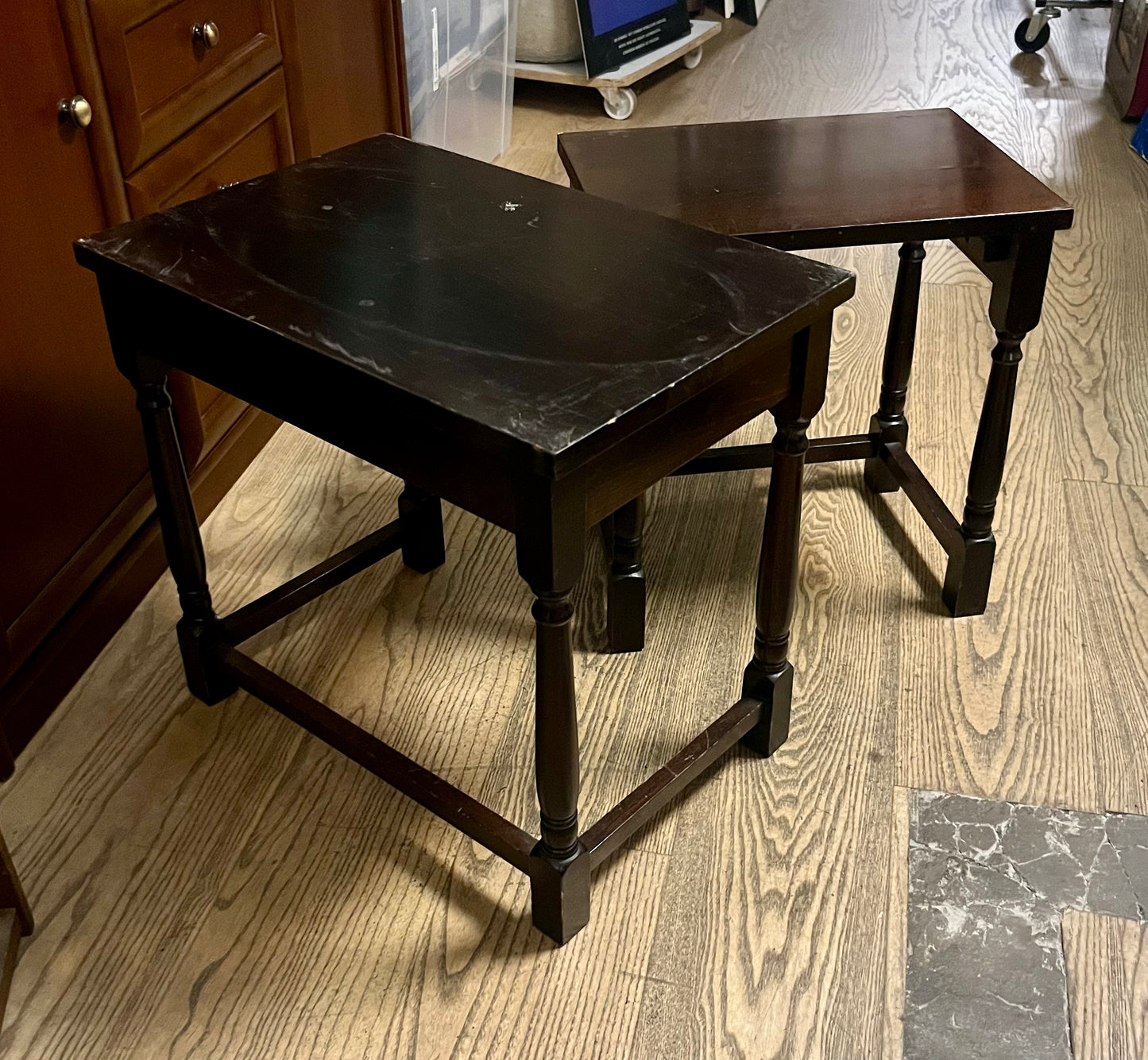 Lot 2 Beistelltische