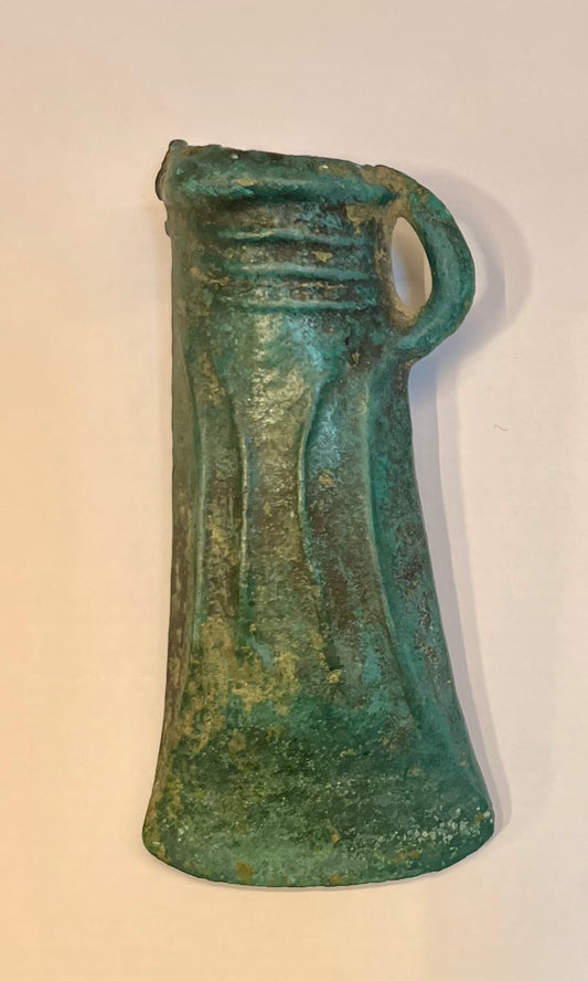 Verziertes Tüllenbeil