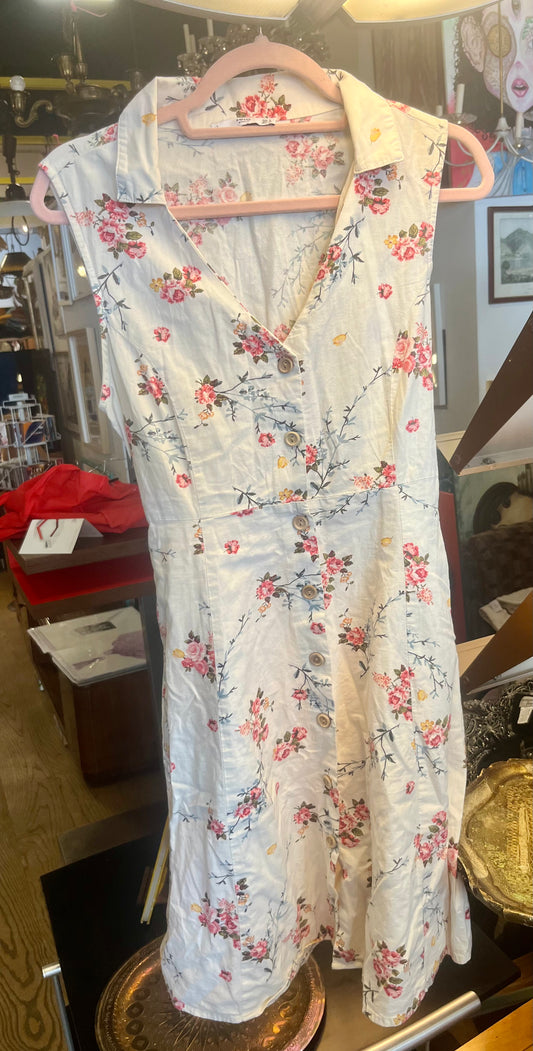 Vintage Sommerkleid Weiß Rosenmuster – Ärmelloser Hemdblusenkleid-Stil 60er/70er
