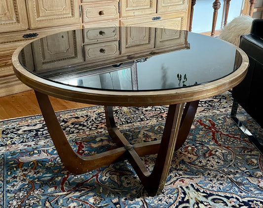 Mid-Century Rundtisch mit Rauchglas-Platte & Messingrahmen – 1960er/70er