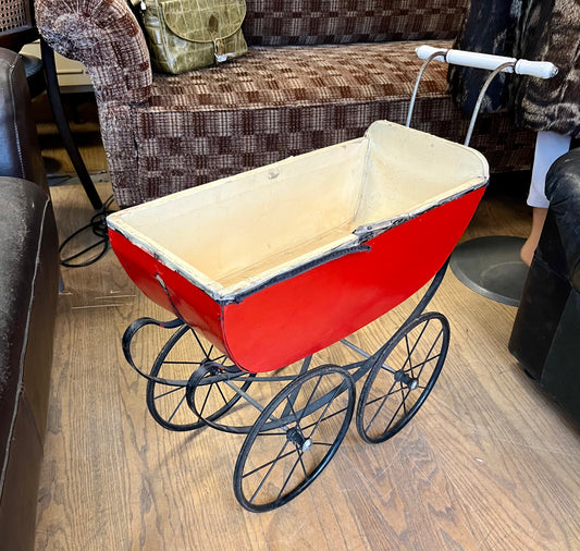 Vintage Puppenwagen