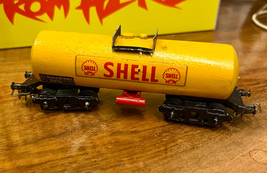 Vintage Maerklin H0 Tankwagen Shell Art. 2974 gelb Epoche III