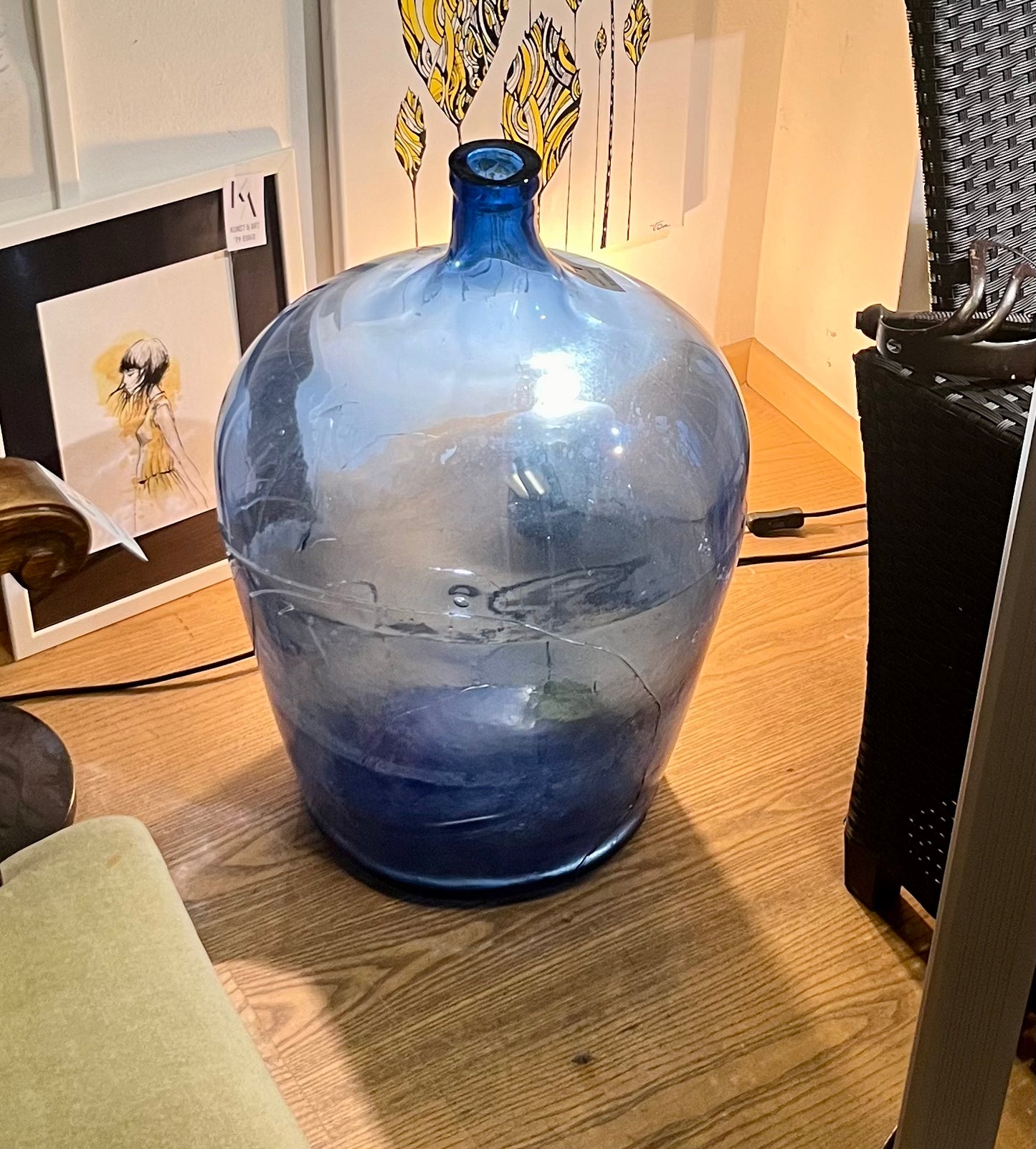 Vintage Glasflasche groß restauriert