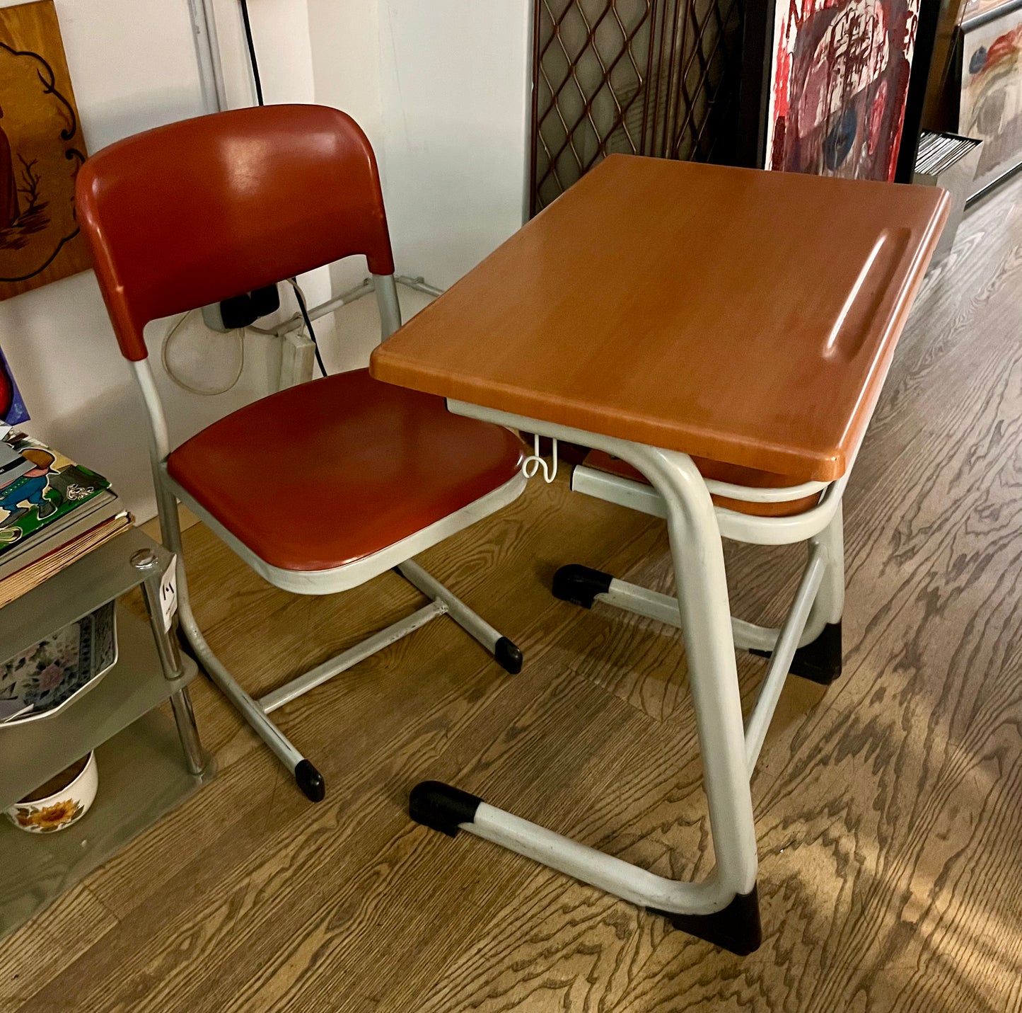 Vintage Schultisch und Sessel