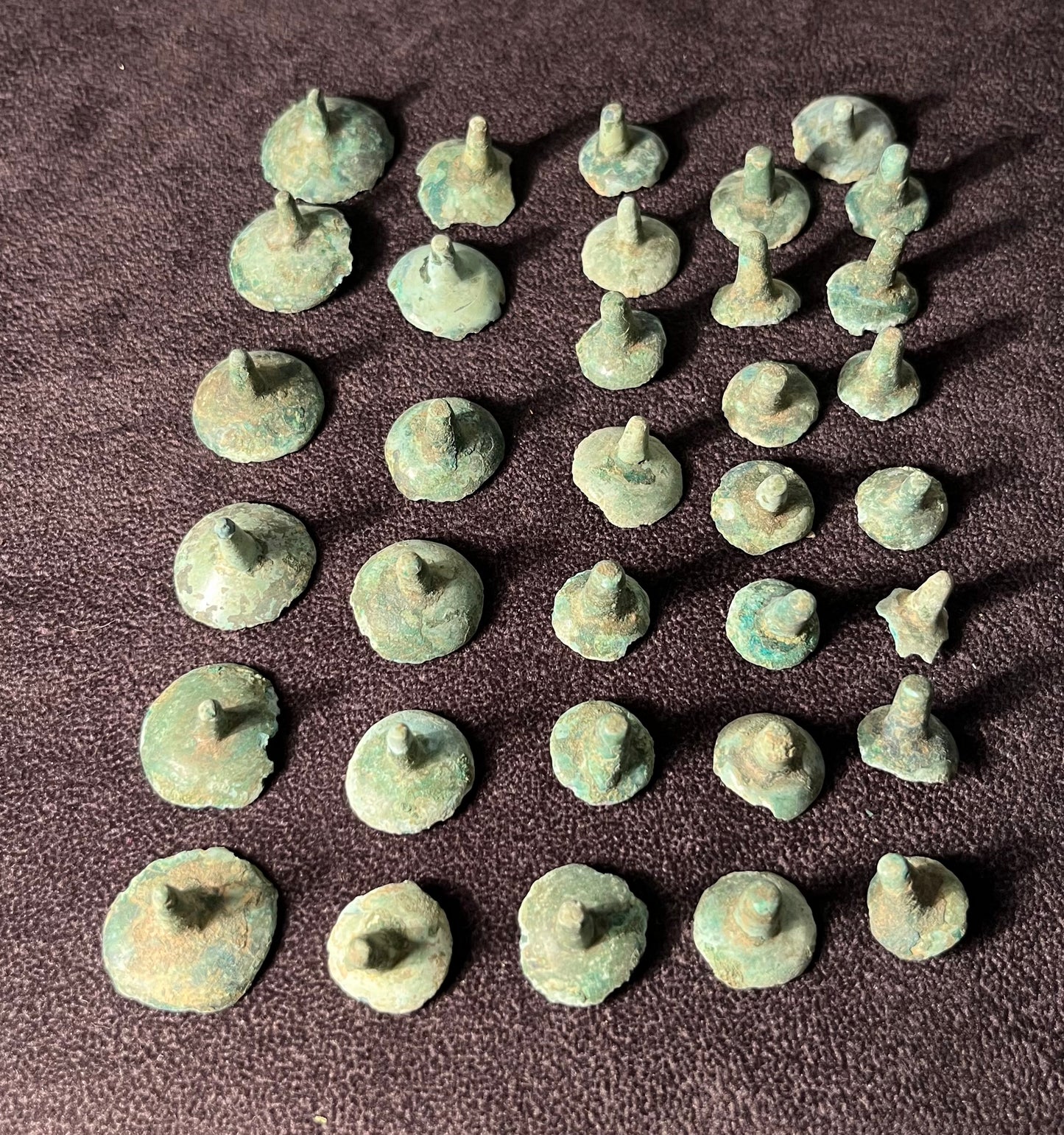 Lot Bronzezeit Tutuli vom Gürtel oder Gewand Prunktracht