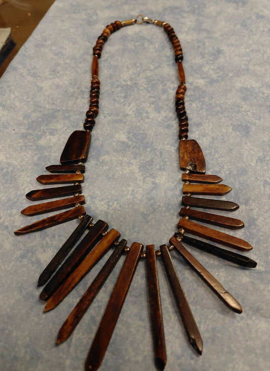 Tribal Halskette Holz