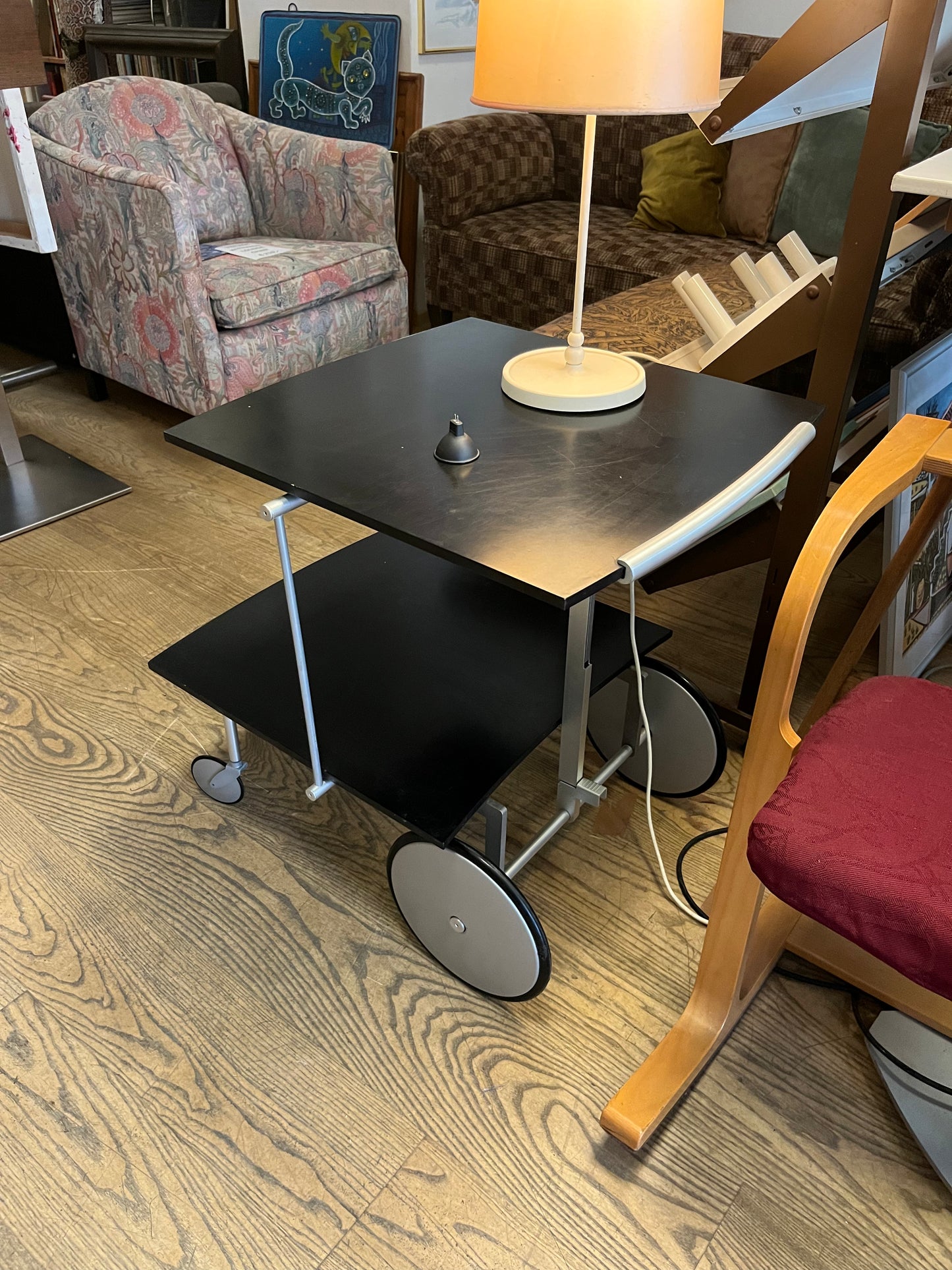 Vintage Servierwagen – Schwarz & Silber, 2-etagig, klappbar