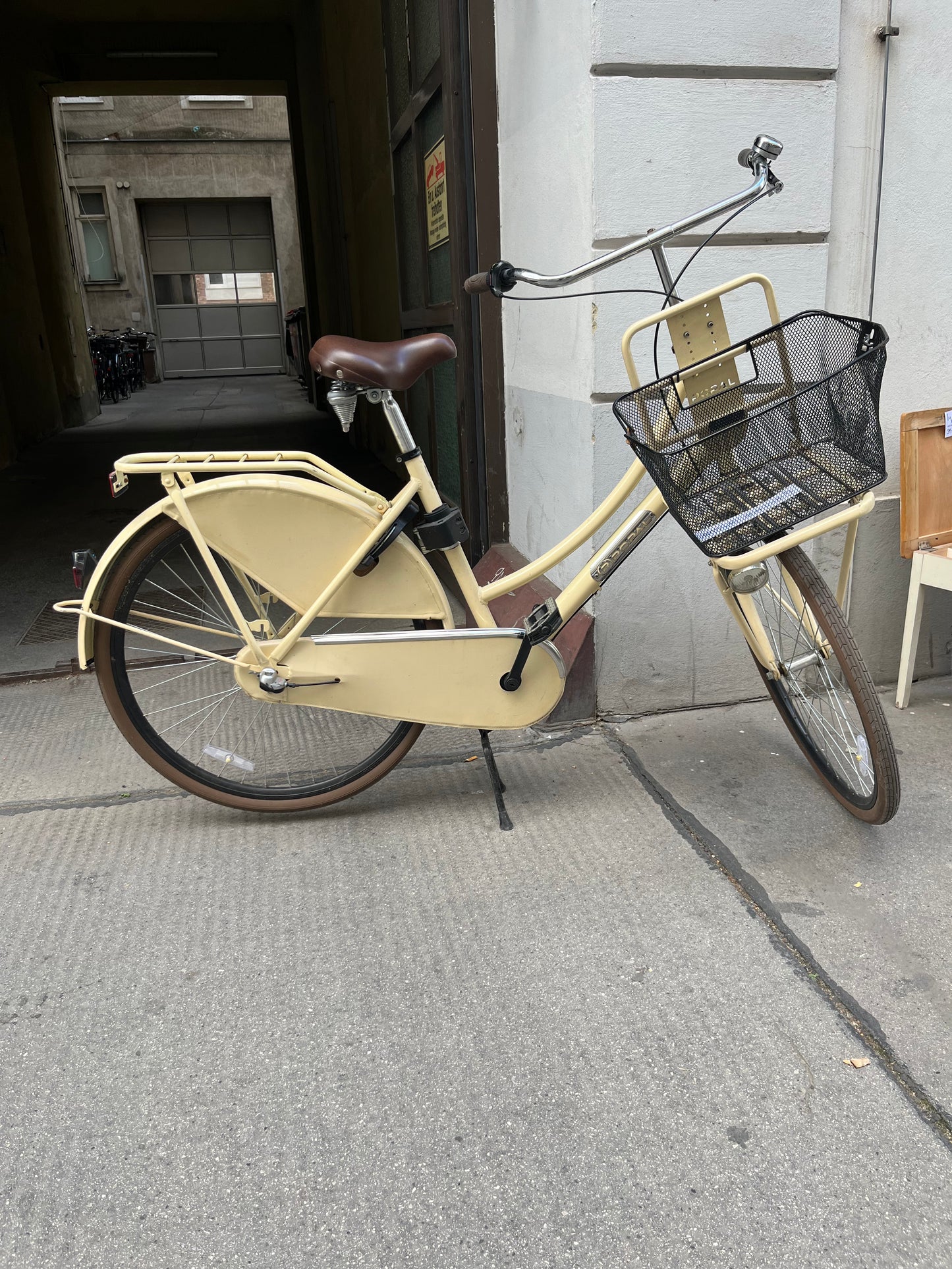 Vintage Holland Bike