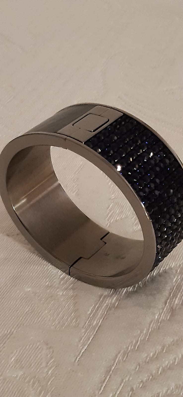 Vintage Armreif/ Intervalle von Swarovski dunkelblau Leder und Kristallsteine, Size M