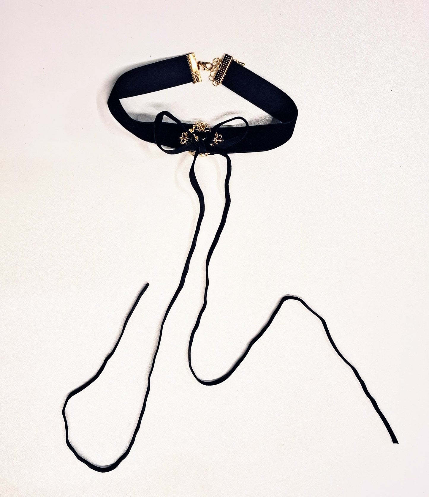 Schwarzes Halsband mit langem Band