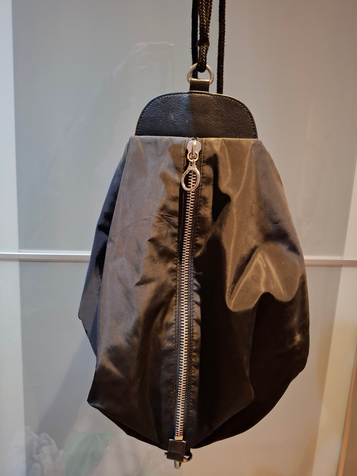 Schwarzer Rucksack von Monki