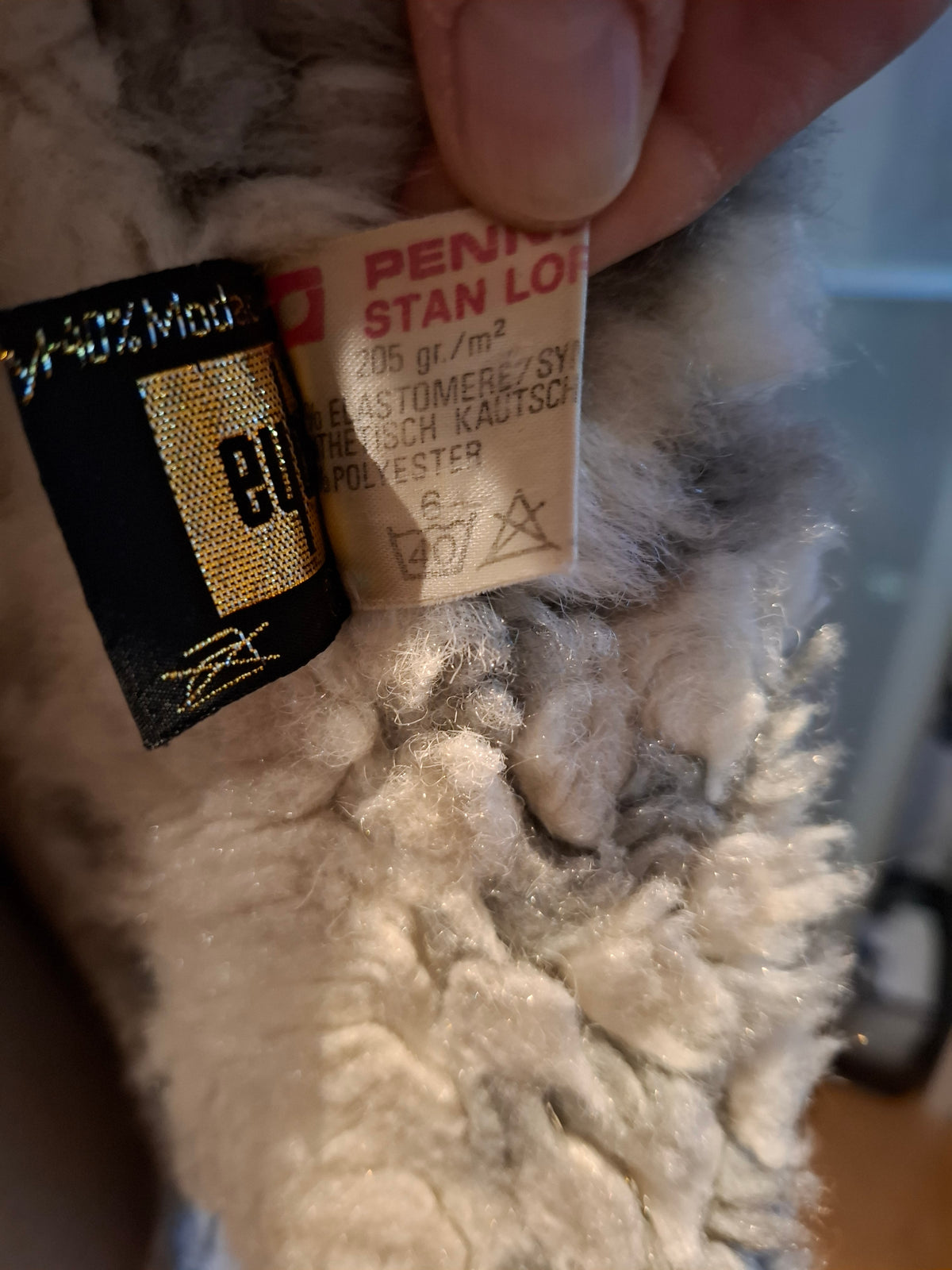 Vintage Maxi-Mantel 1970er – Schwarz Glänzend mit Kunstfellbesatz | Gr. M